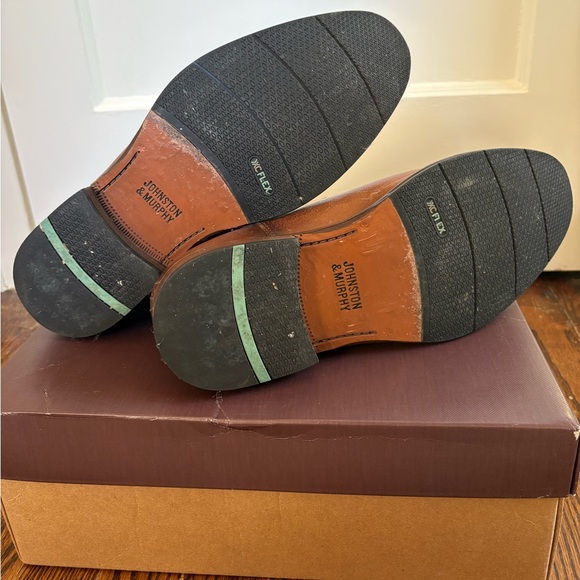 Johnston & Murphy Raleigh Chelsea Boot - Picture 3 of 6